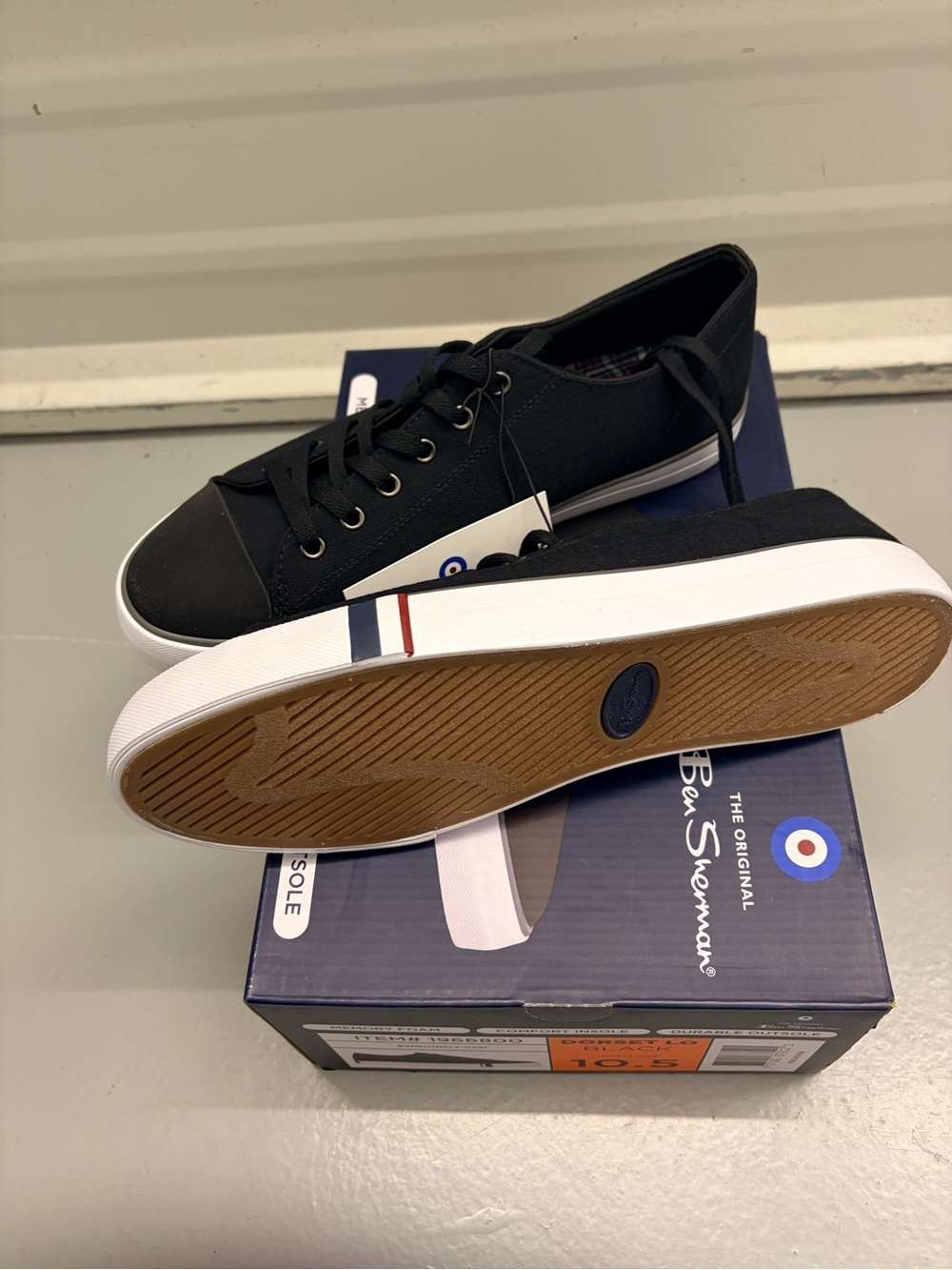 Ben Sherman Black Low-Top Canvas Sneakers - Picture 3 of 8